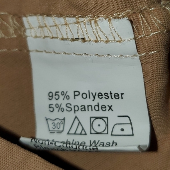 Lightweight Khaki Pants - Size 6 - Picture 11 of 11
